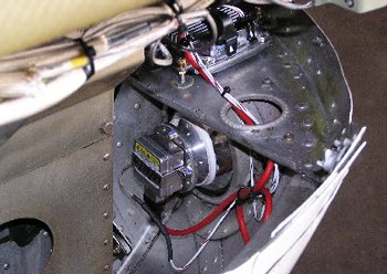 Cessna 210P HID landing and taxi light installation