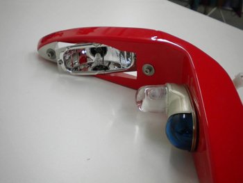 Lancair IV wingtip with XeVision HID 50 W XV-19 lens open Lancair IV wingtip with XeVision HID 50 W XV-19 lens open